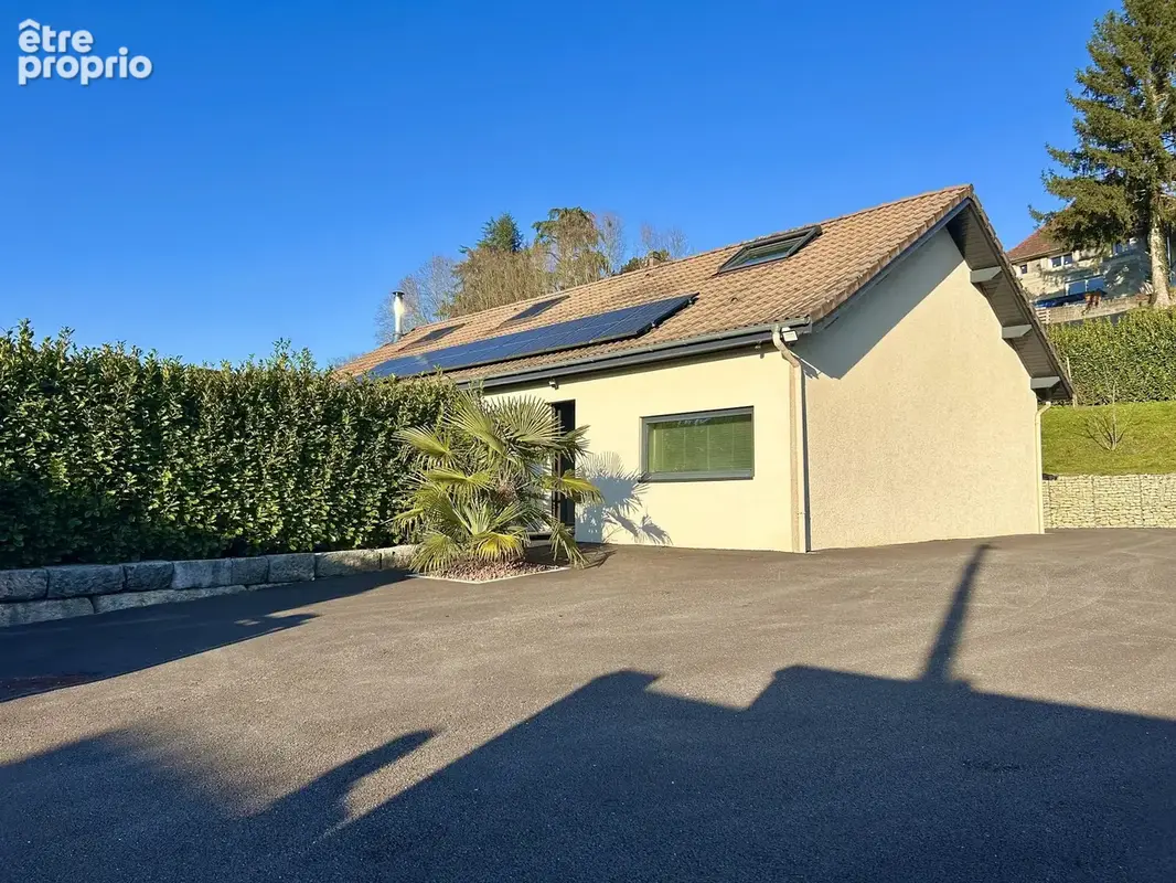 Photo Maison à Saint-Genix-Sur-Guiers au prix de 329 000€