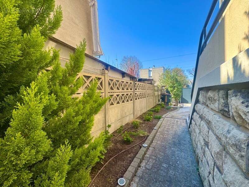 Maison à VILLEMOMBLE