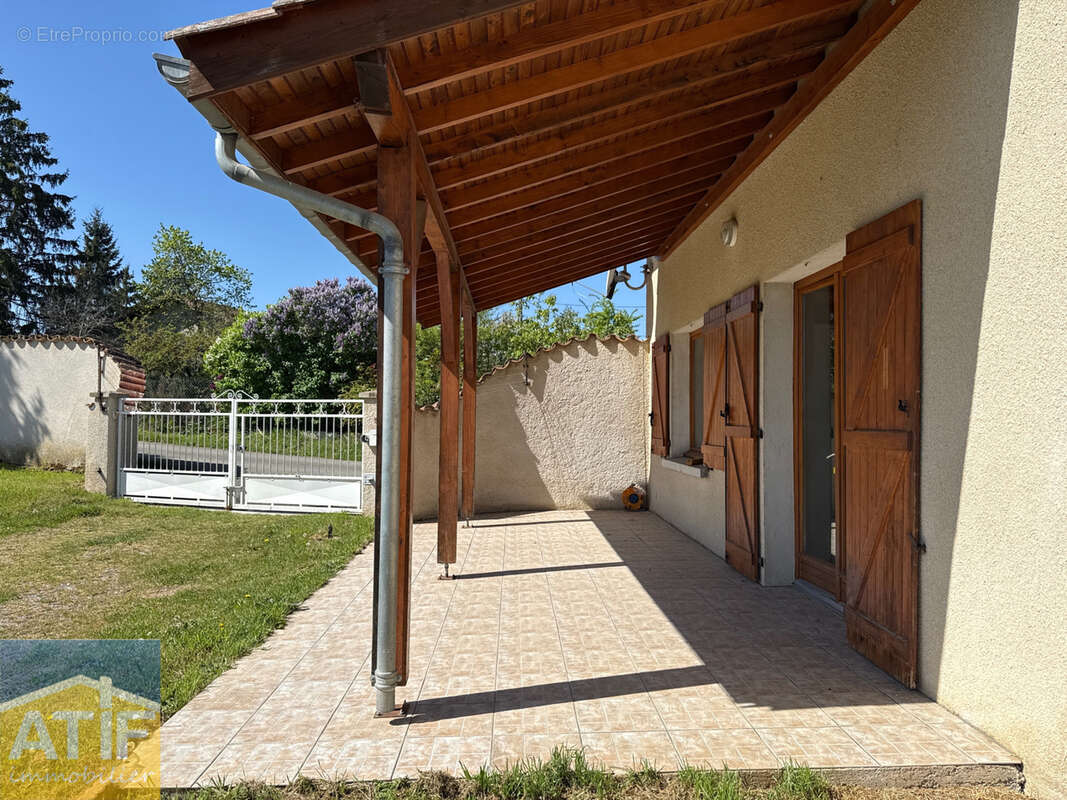 Maison à BUSSY-ALBIEUX