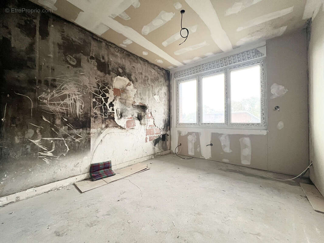 Maison à BRUAY-LA-BUISSIERE