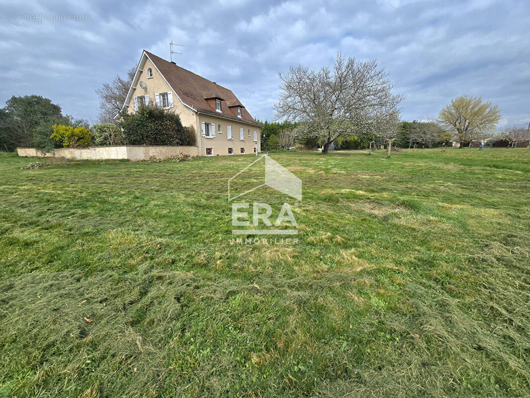 Maison à MONTPON-MENESTEROL