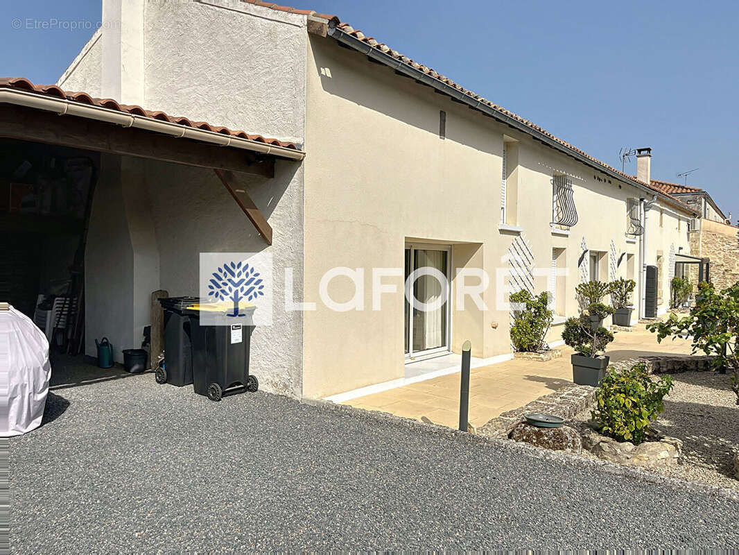 Maison à OIRON