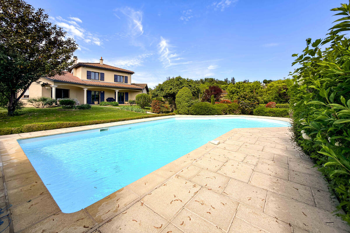 Maison à TASSIN-LA-DEMI-LUNE