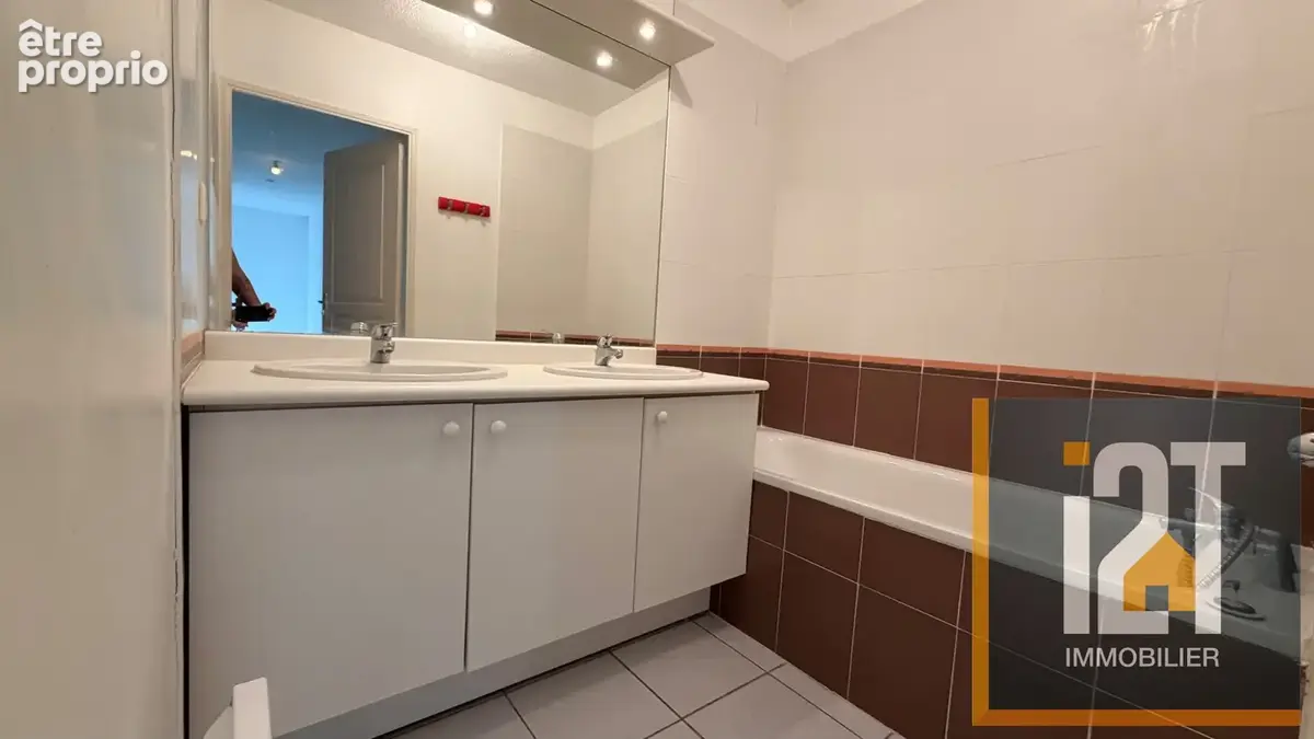 Appartement 4 pièces 108 m² à vendre à Nimes (30900) - photo 9