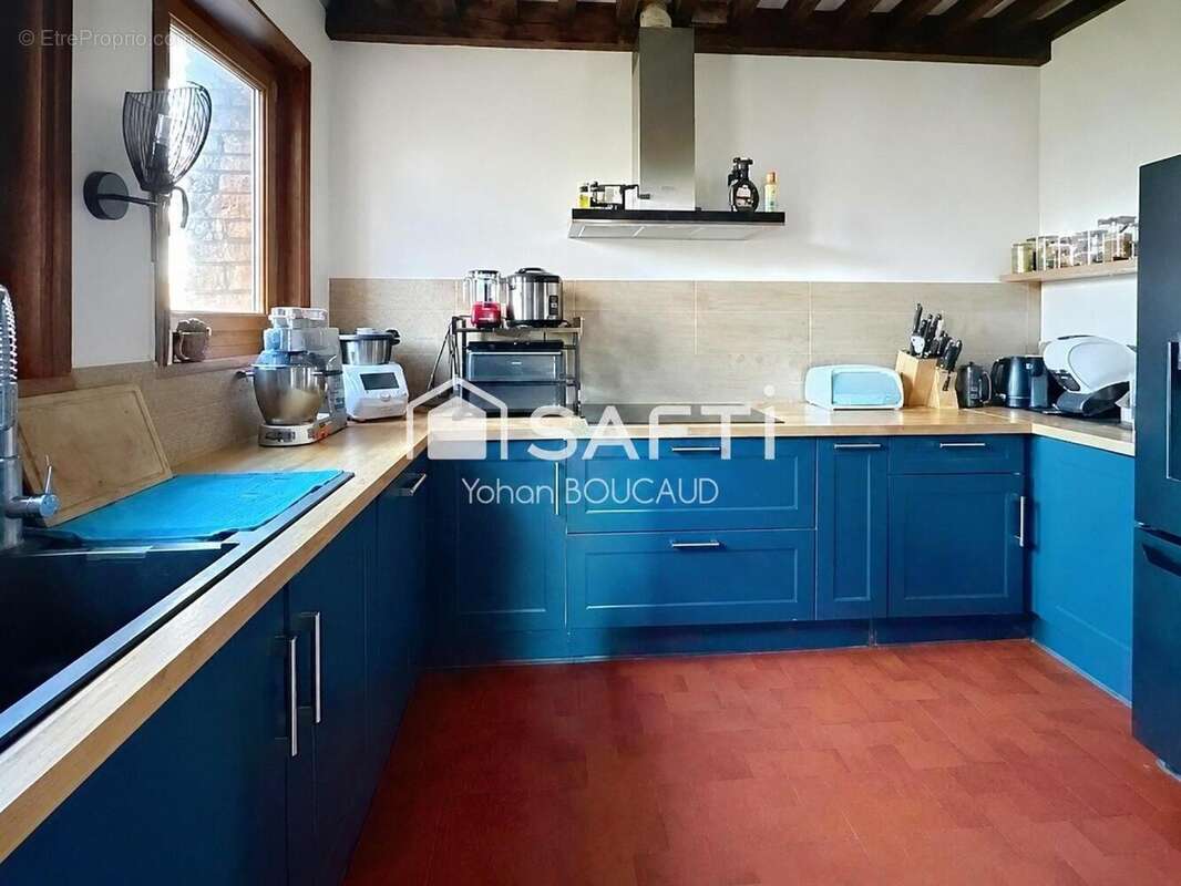 Maison 258 m² à Salles-Arbuissonnas-En-Beaujolais  - photo 7