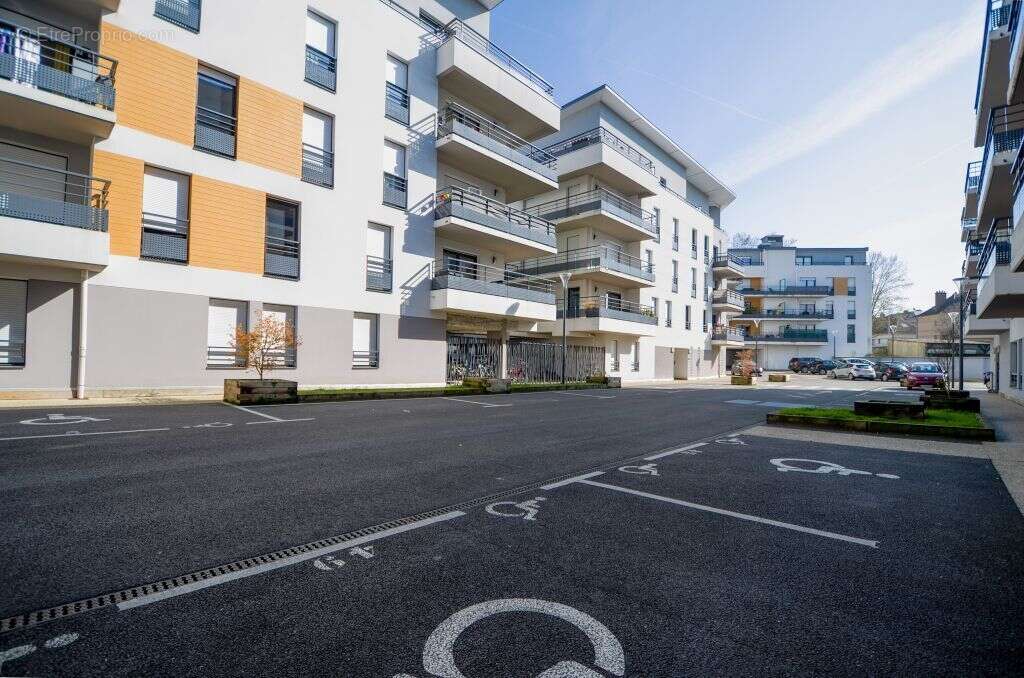 Appartement à SAINT-OUEN-L'AUMONE