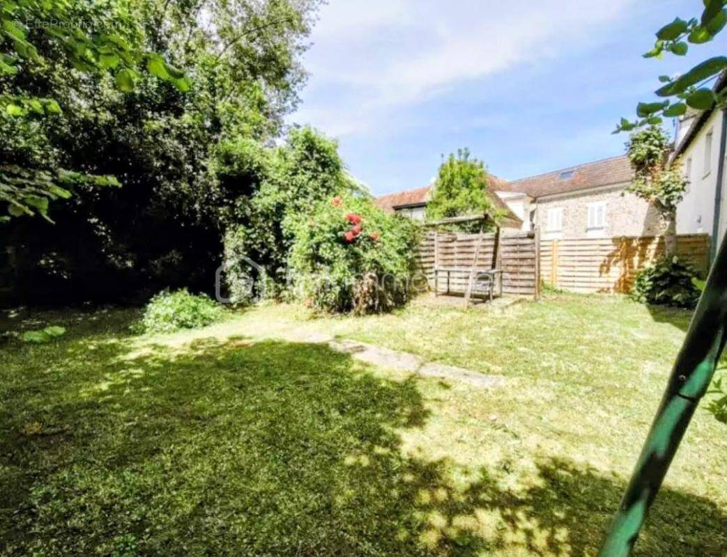 Maison à CORBEIL-ESSONNES