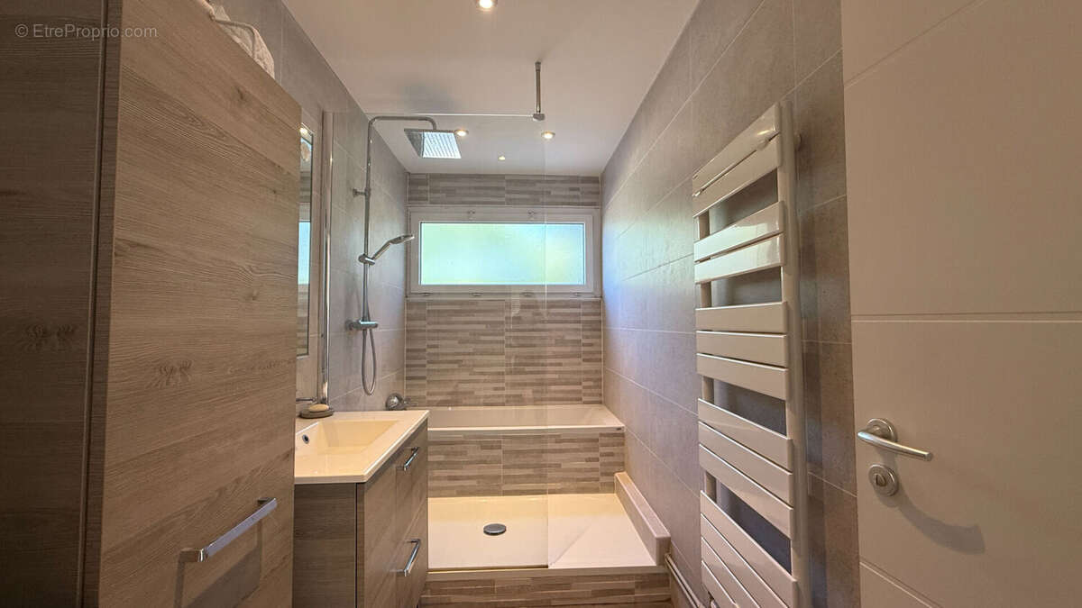 Appartement La Mulatiere 4 pièce - photo 8