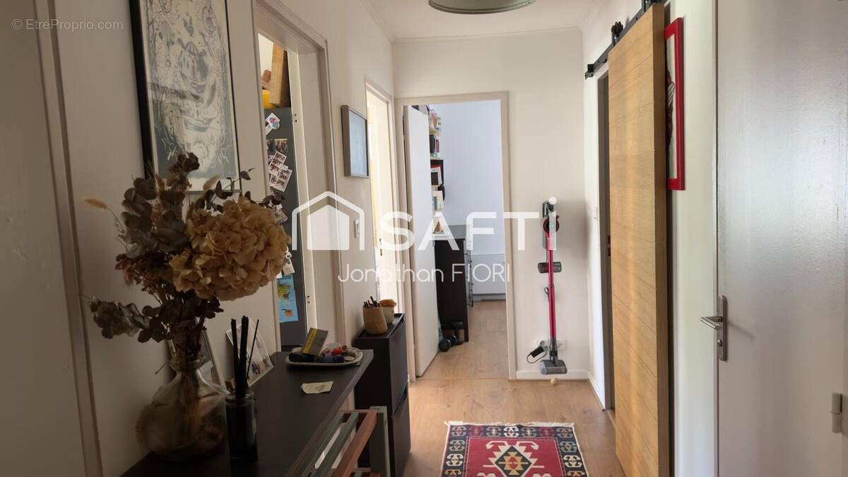 Photo 1 - Appartement à LA VALETTE-DU-VAR