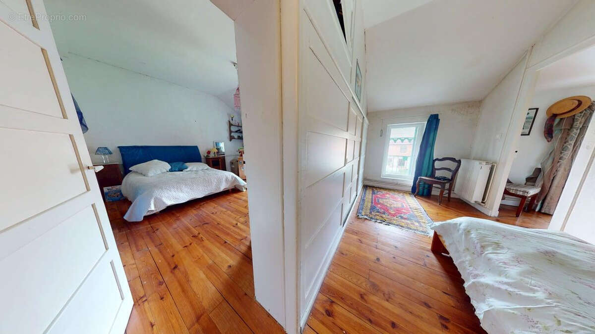 Maison à LONGWY-SUR-LE-DOUBS