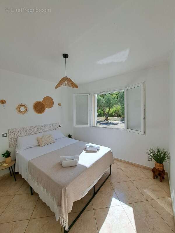 Maison de plain pied 170 m2, 5 chambres, piscine, garage, sans vis-à-vis,  terrain 5540 m2 à SAN NICOLAO, Moriani (HAUTE CORSE) - photo 11