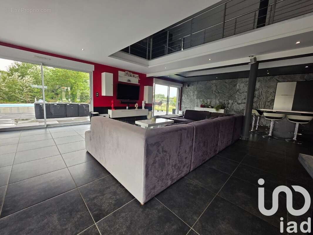 Maison 330 m² à Pelves  - photo 8