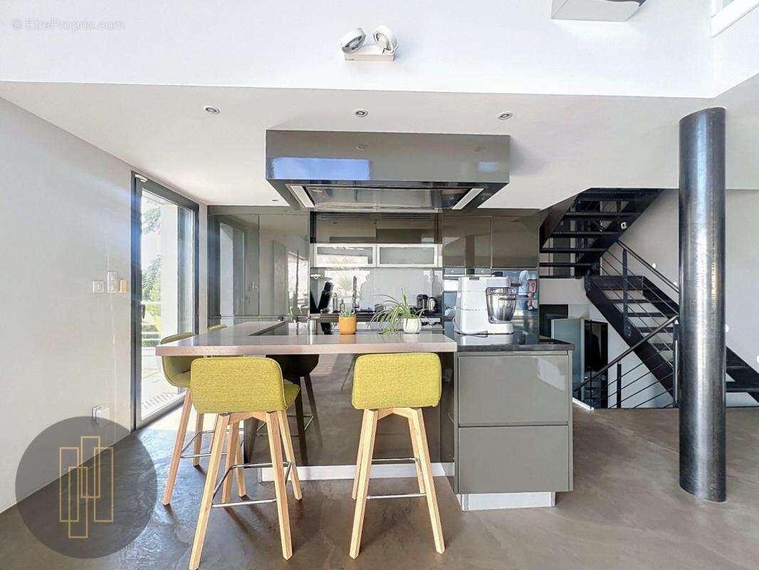 Exclusivité - Maison contemporaine 4 chambres au centre de Reyrieux - photo 5
