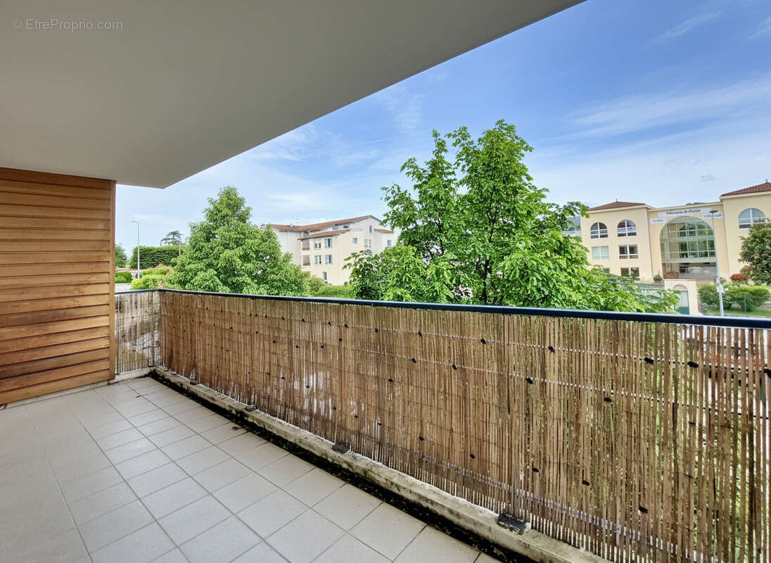 Appartement à MORNANT