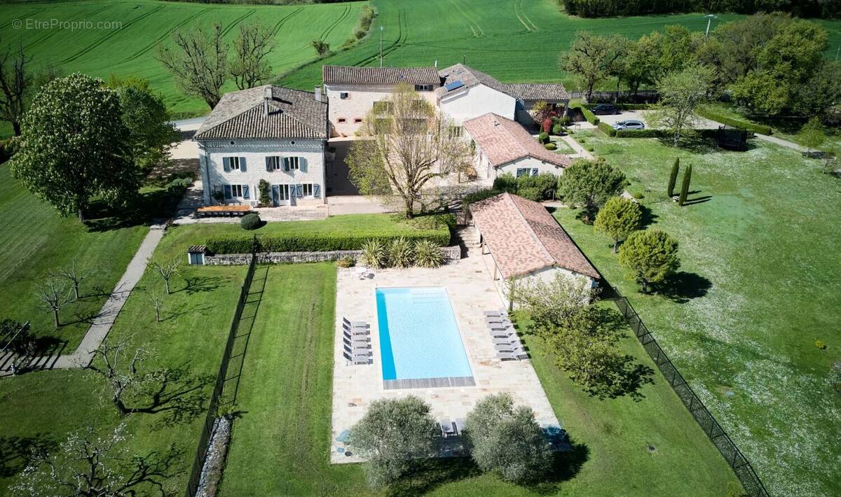 Maison à CAHUZAC-SUR-VERE
