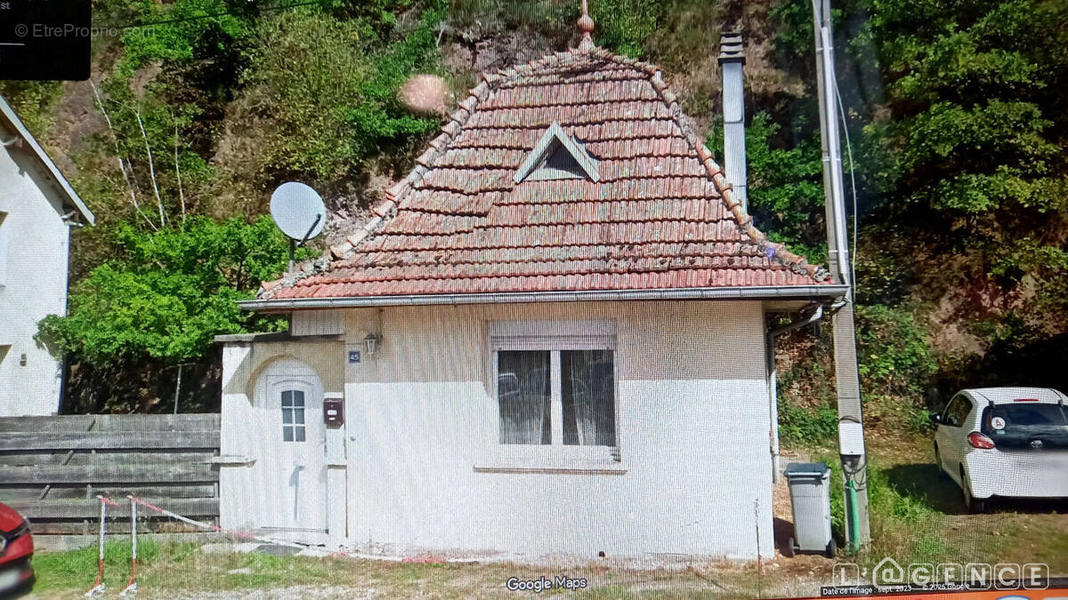 Maison à LAVELINE-DEVANT-BRUYERES