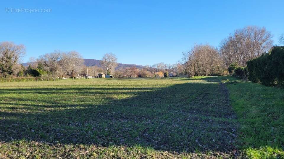 Terrain 644 m² à Cruas  - photo 4