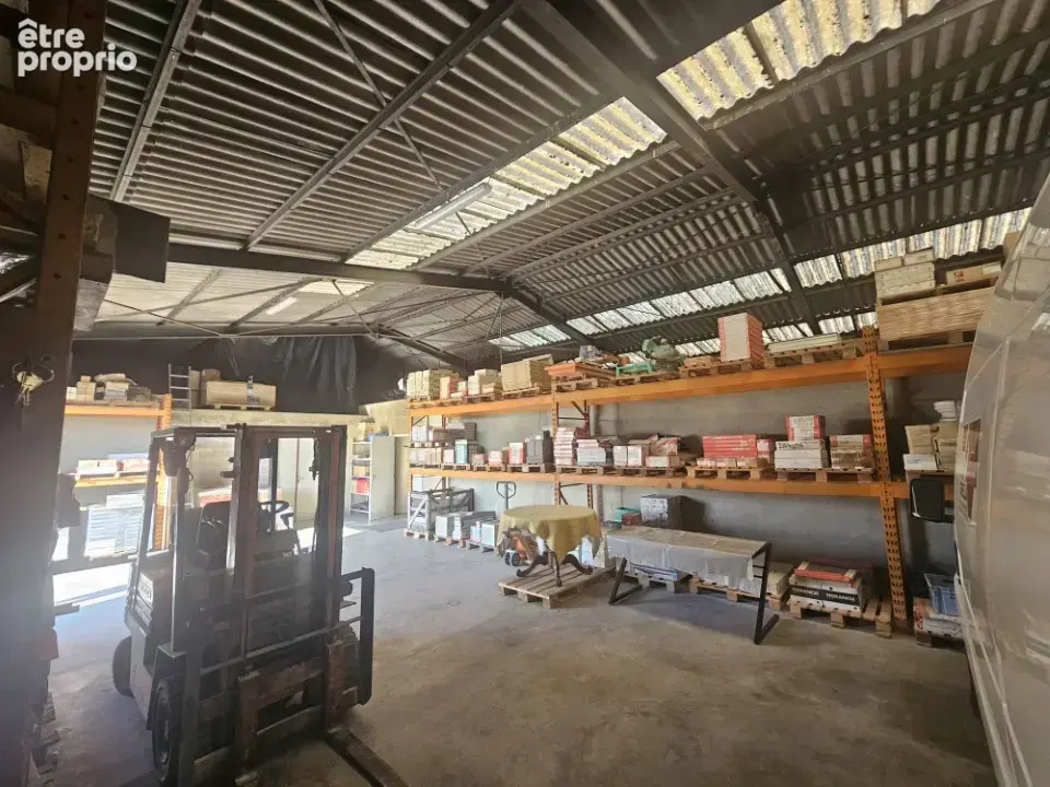 Local Commercial - photo 5
