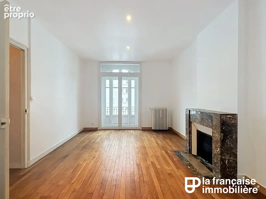 Quartier Jeanne d'Arc - Maison de caractère de 192 m²  - 5 chambres  - Jardin - Sous-sol - Carport - photo 8