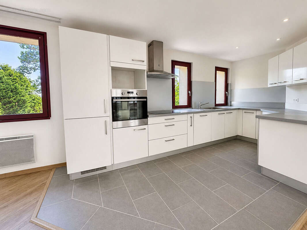 Appartement Toulouse 4 pièces 126m² + Terrasse + Balcon + 2 parking ! POUVOURVILLE - photo 6