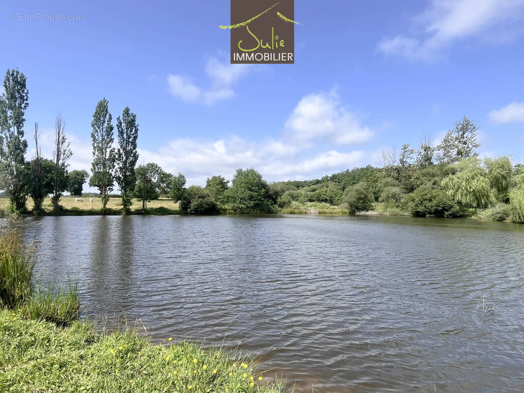Terrain à BRESSUIRE