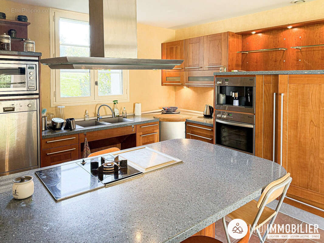 Maison à POULAN-POUZOLS