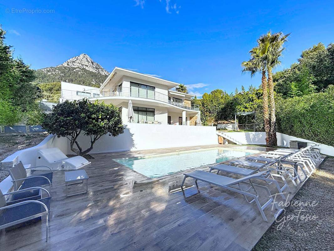 Maison à LA VALETTE-DU-VAR