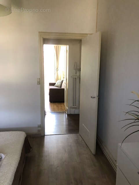 Appartement meublé Loué proche école Kiné - photo 5