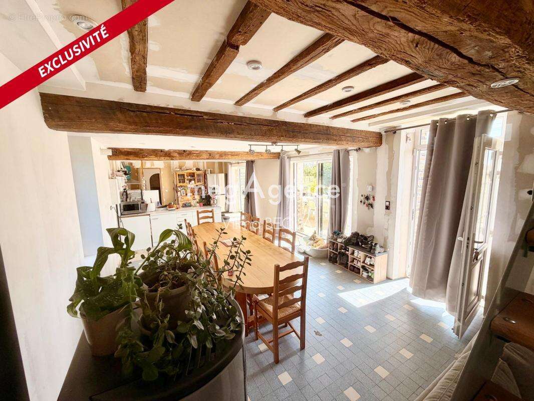 Superbe longère de caractère – 167 m² – Terrain de 4 580 - photo 6