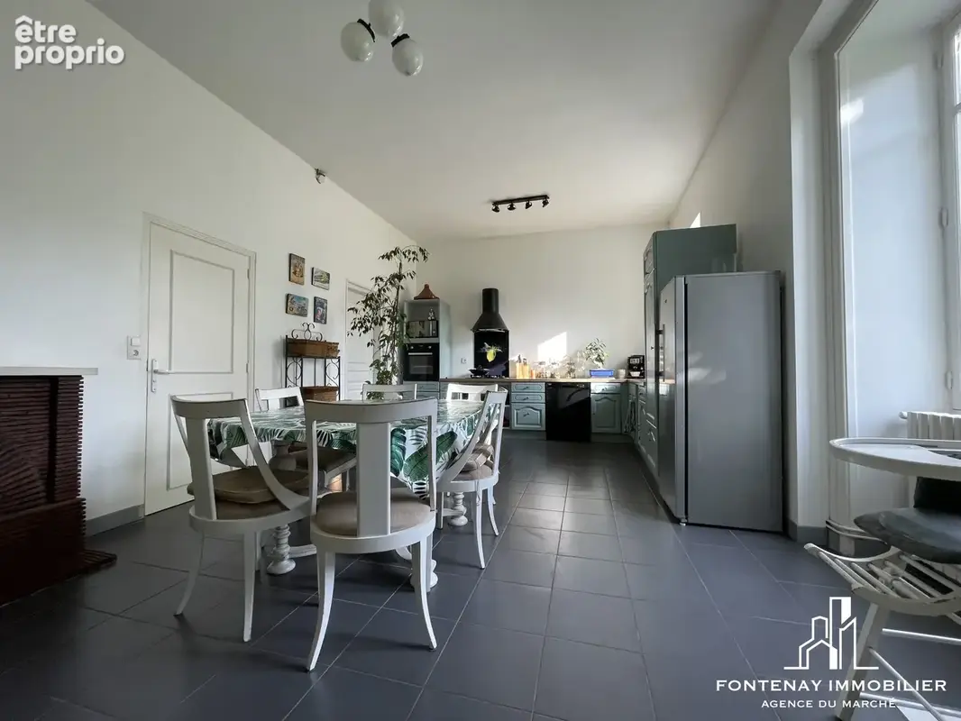 Maison 9 pièces 299 m² à vendre à Fontenay-Le-Comte (85200) - photo 6
