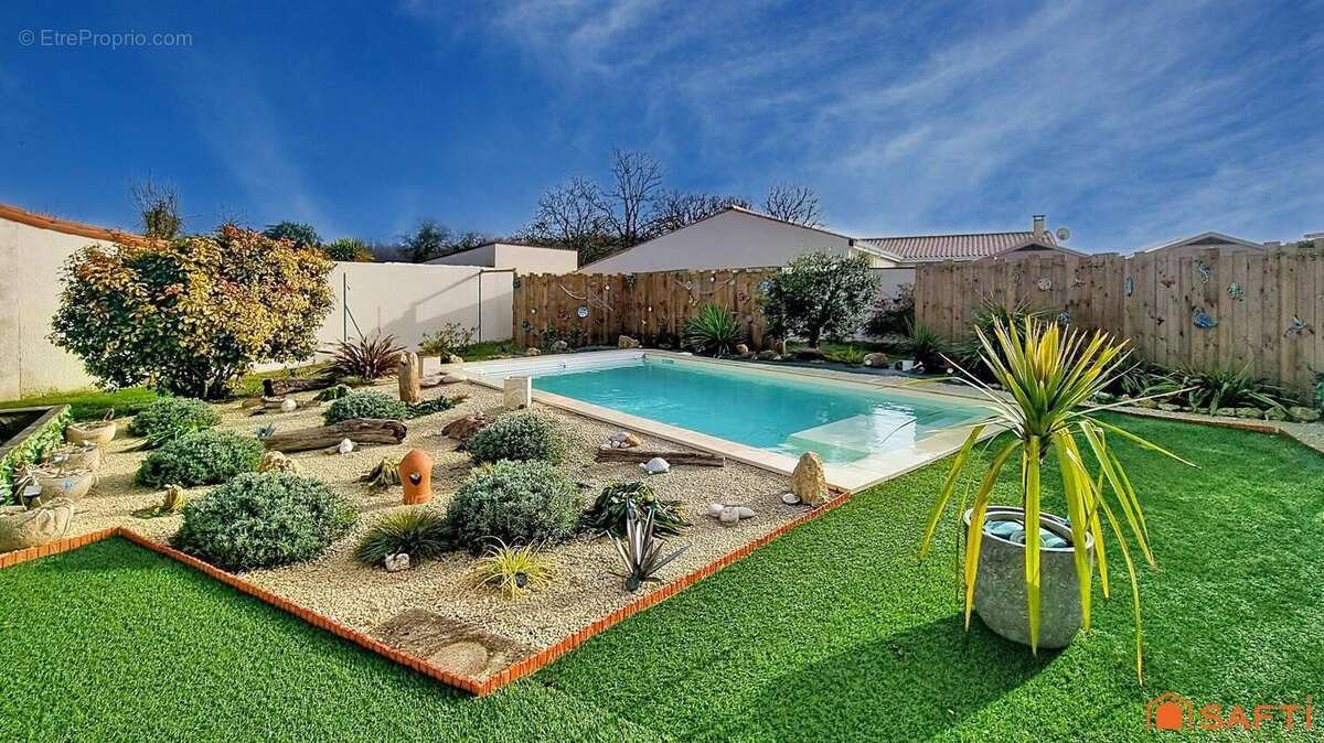 Photo 2 - Maison à SAINT-SULPICE-DE-ROYAN