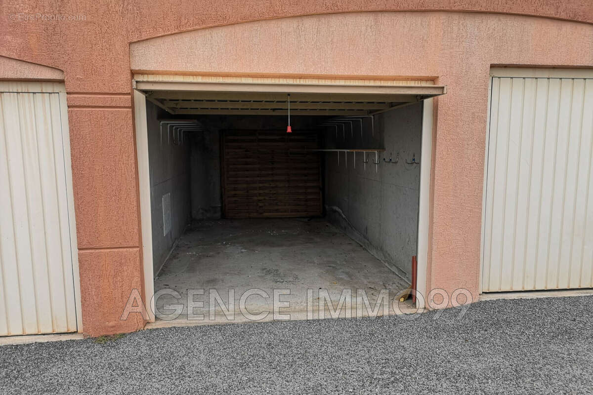 Parking à THEOULE-SUR-MER