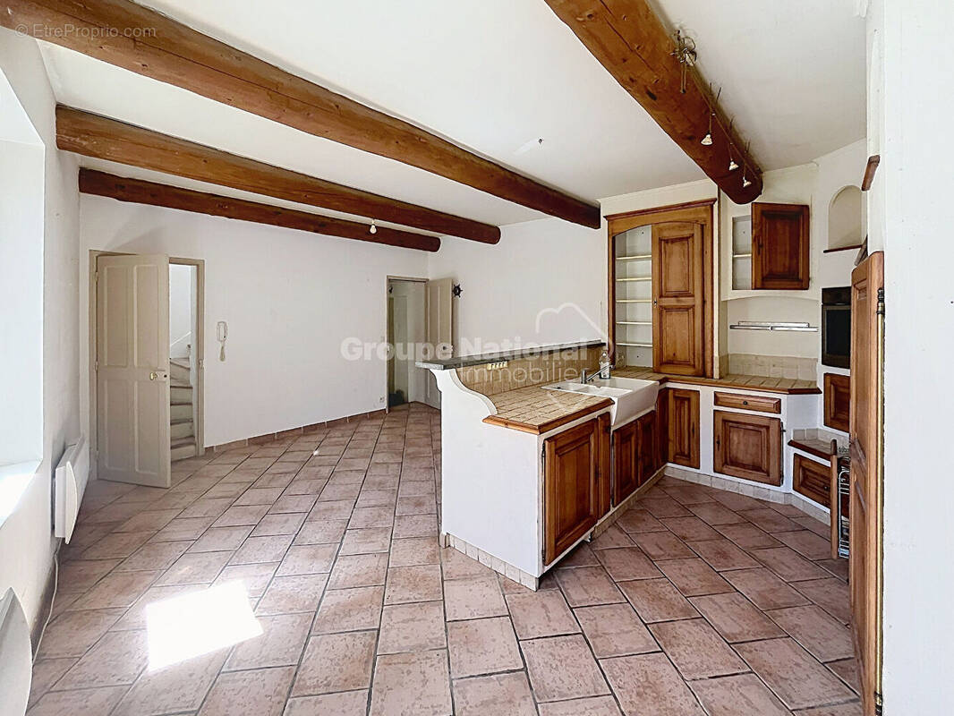 Appartement à SAINTE-CECILE-LES-VIGNES
