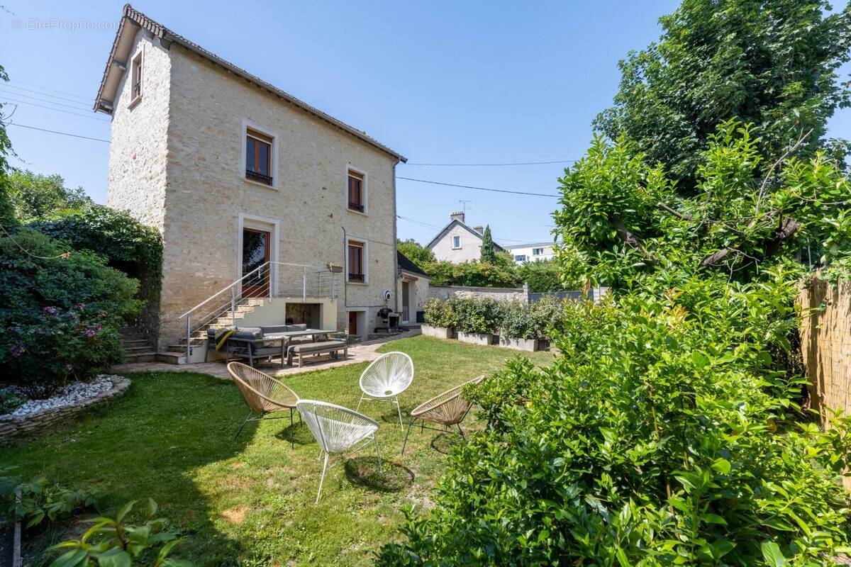 Maison à EPONE