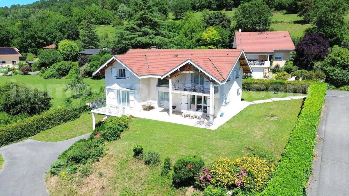 Maison 205 m² à Contamine-Sur-Arve  - photo 1