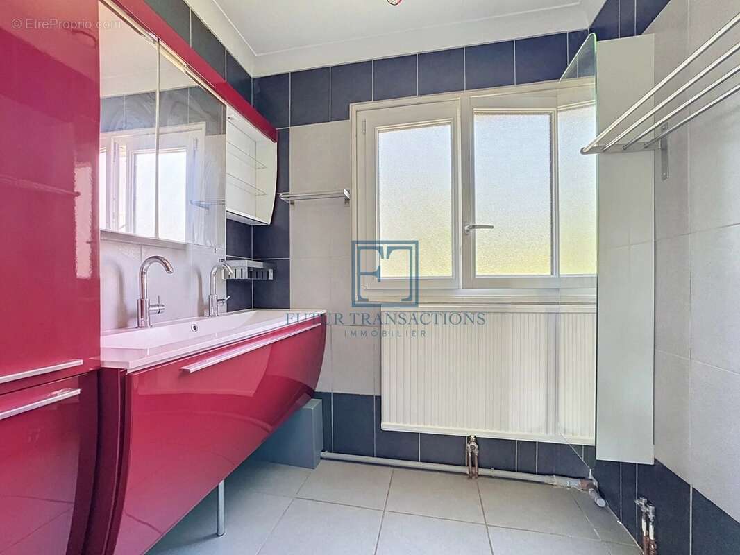 Maison familiale 5 chambres à Élancourt - photo 10