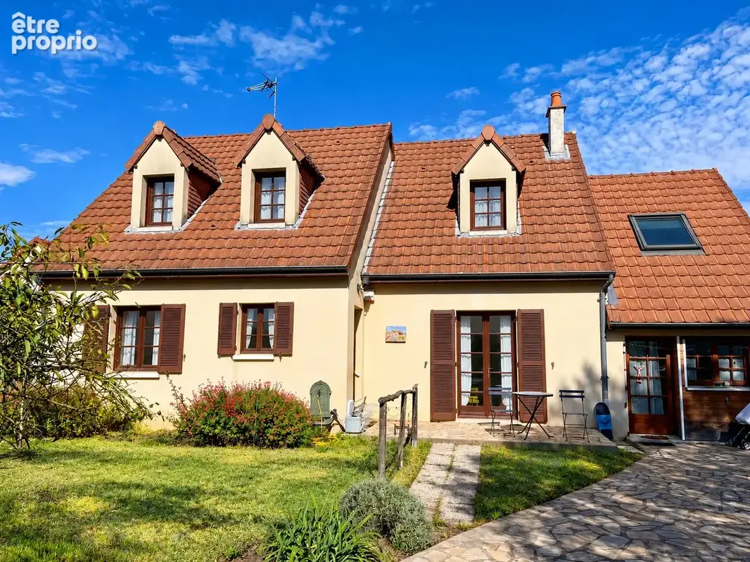 Photo Maison à Saint-Maur-Des-Fosses au prix de 900 000€