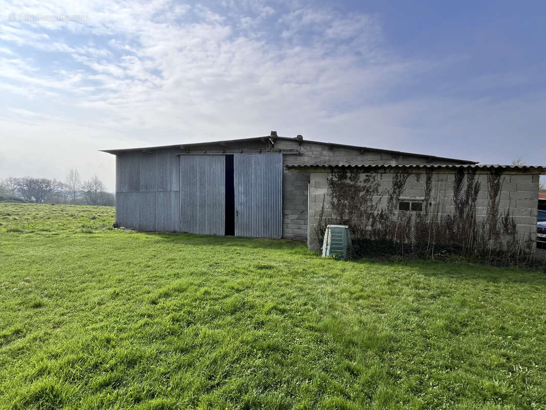 Maison à LA CHAPELLE-SAINT-LAURENT