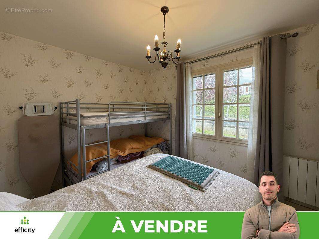 Maison 112 m² à Lizant  - photo 8