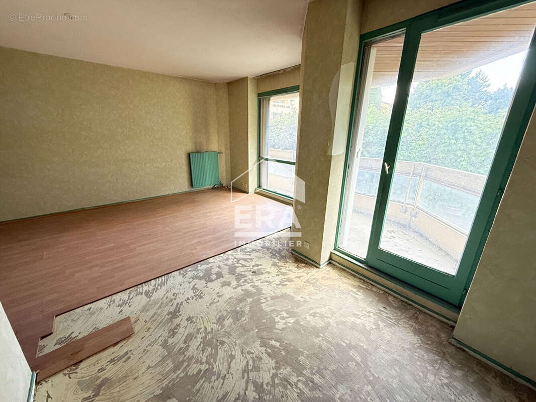 Appartement à ELANCOURT