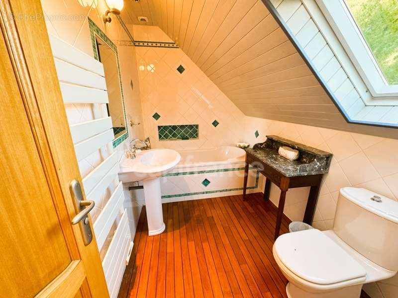 Maison à PLOUNEOUR-TREZ