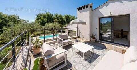 Maison 175 m² à Tourrettes-Sur-Loup  - photo 3