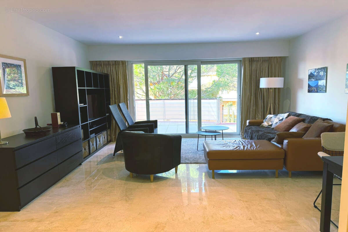 Appartement à THEOULE-SUR-MER