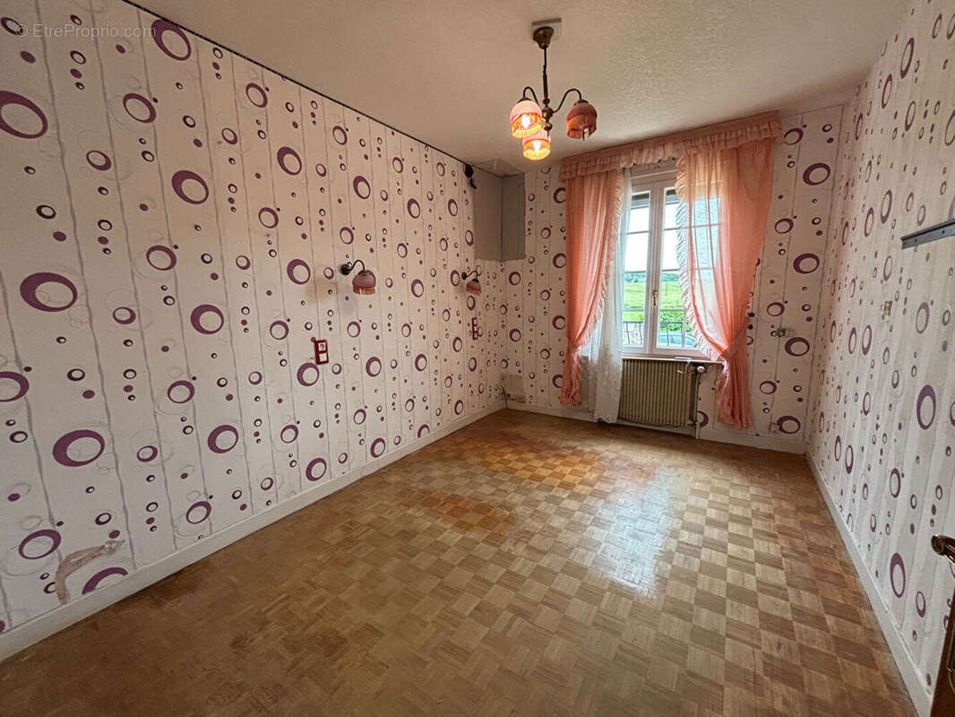 Maison à CHERRE