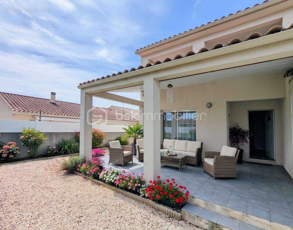Maison à MONTAGNAC