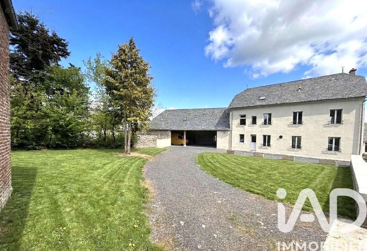 Maison 204 m² à Paulhac  - photo 2