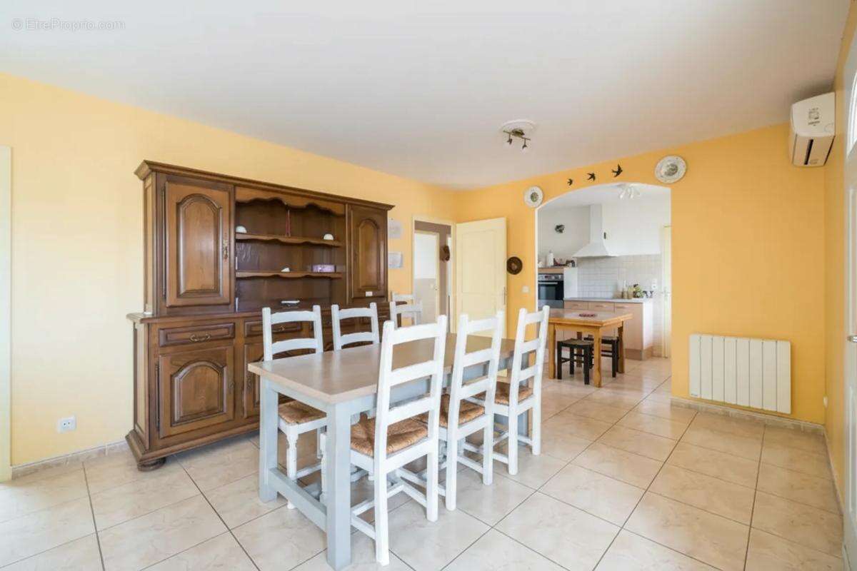 Maison 4 pièces de 104 m² à Adissan - photo 7