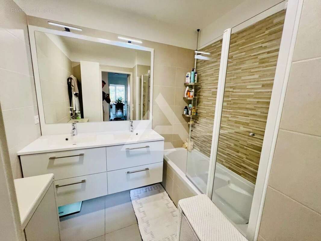 Appartement à LA TURBIE