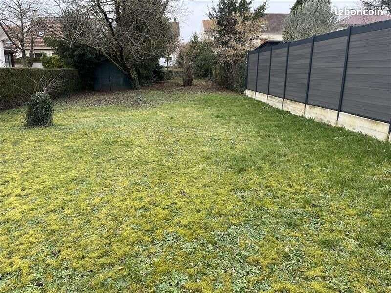 Terrain 623 m² à Le Thillay  - photo 3