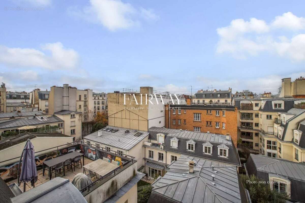 Appartement à PARIS-17E